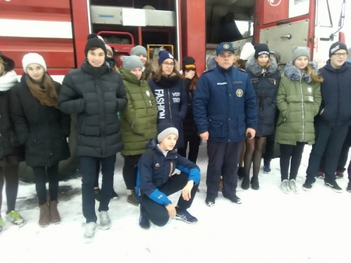 Хорловские пожарные провели два мероприятия с детьми
