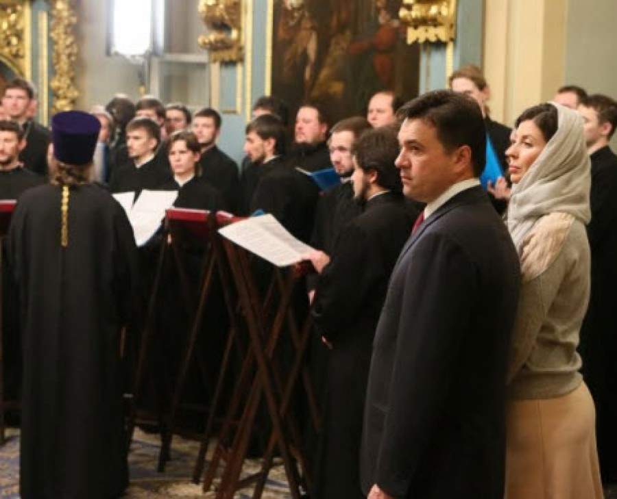 Губернатор принял участие в праздничном богослужении в Новодевичьем монастыре