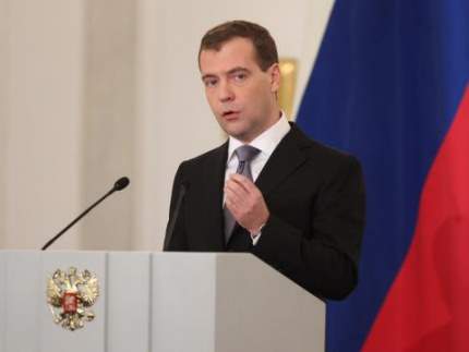 Дмитрий Медведев предлагает сокращение чиновников