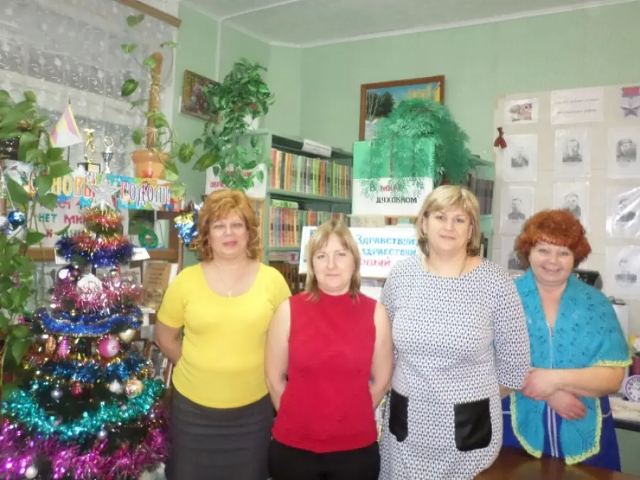 Новый год спешит к нам в дом