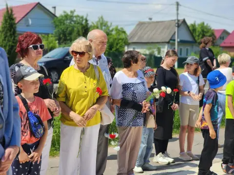 В Фосфоритном почтили память павших акцией «Память, высеченная в камне»