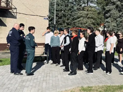 Квест «Я — турист»: студенты Воскресенского колледжа учат школьников безопасности
