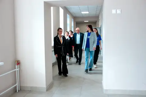 Школу «Наши традиции» осмотрели после капитального ремонта