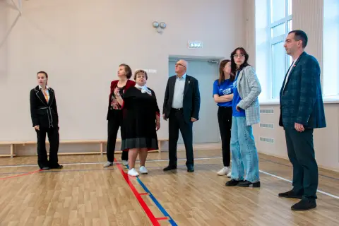 Школу «Наши традиции» осмотрели после капитального ремонта