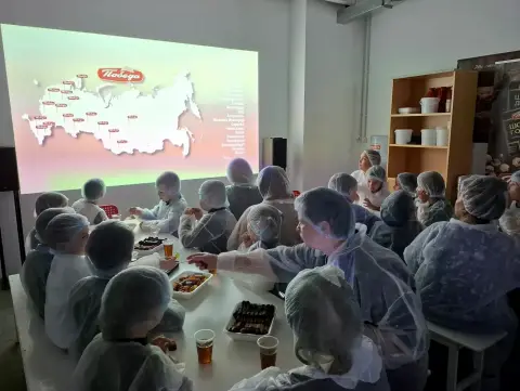 Первоклассники из Хорлово побывали на фабрике «Победа вкуса»